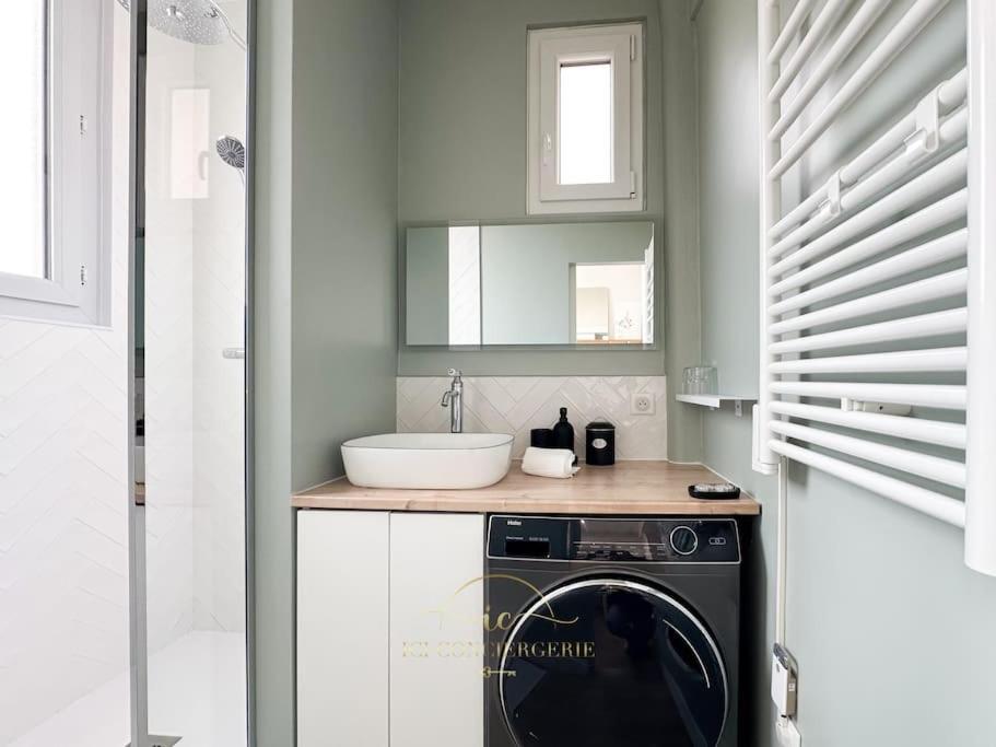 Le Petit Saint Louis Apartment Версал Екстериор снимка