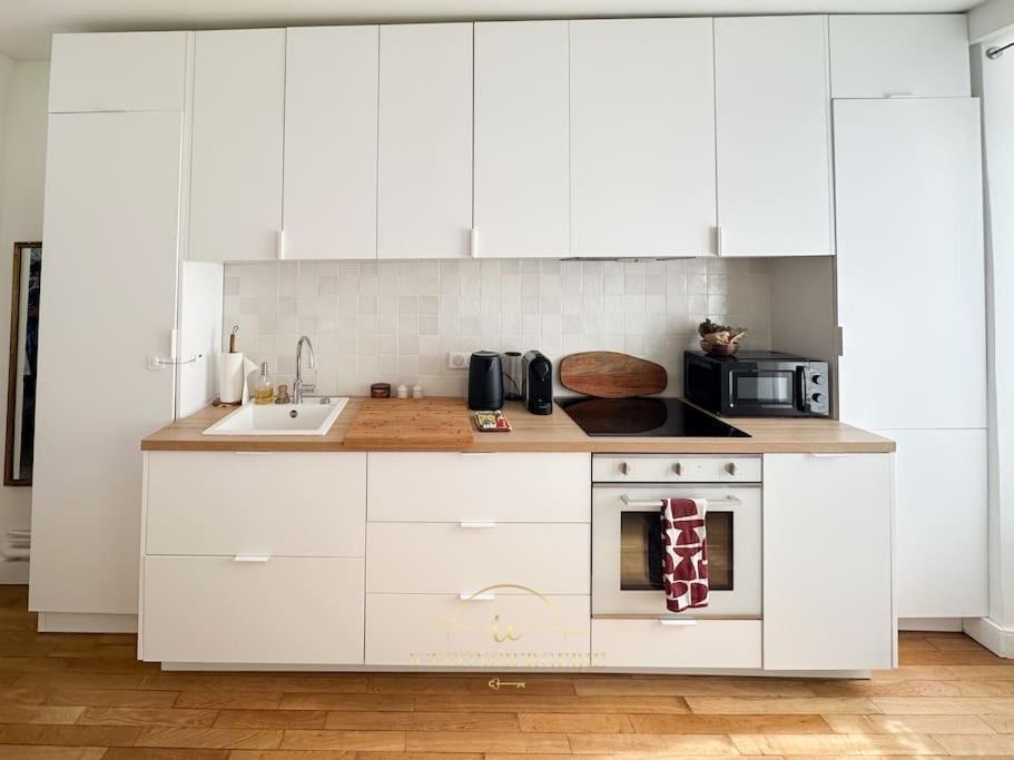 Le Petit Saint Louis Apartment Версал Екстериор снимка